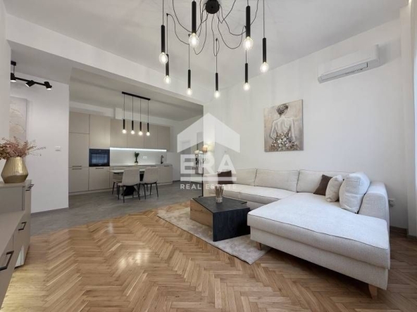 Тристаен апартамент в София, Център - 87 кв.м за 2726 €/кв.м - Снимка #1