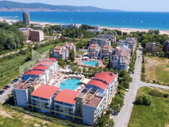 Двустаен апартамент в к.к. Слънчев бряг - 64 кв.м за 677 €/кв.м - Снимка #1