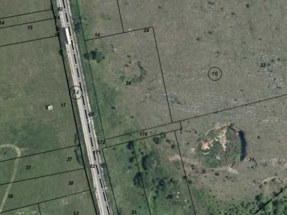 Земеделски имот в с. Завидовци, Област София-област -  кв.м за 2774 €/дка - Снимка #1