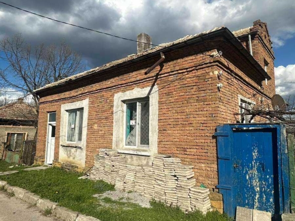 Къща в Търговище, Център - 27 кв.м за 688 €/кв.м - Снимка #1