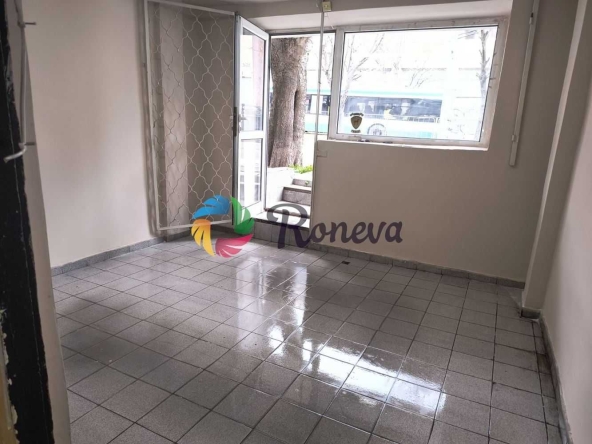 Дава се под наем Магазин в Варна, Нептун - 12 кв.м за 44886.12 € - Снимка #1