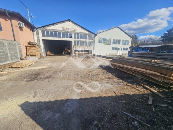 Промишлена сграда в Велинград - 345 кв.м за 281 €/кв.м - Снимка #1