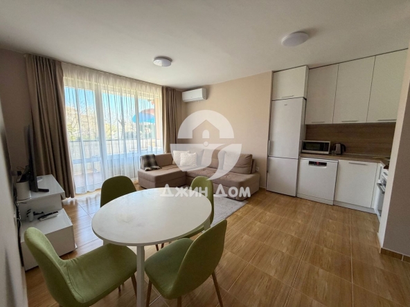 Тристаен апартамент в Свети Влас - 100 кв.м за 1377 €/кв.м - Снимка #1