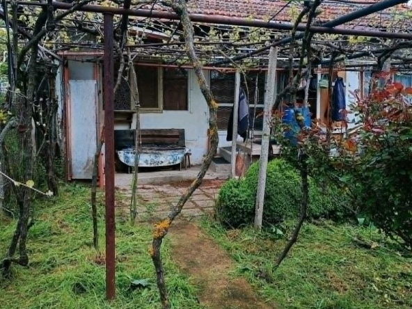 Къща в с. Мокрен, Област Сливен - 40 кв.м за 153 €/кв.м - Снимка #1