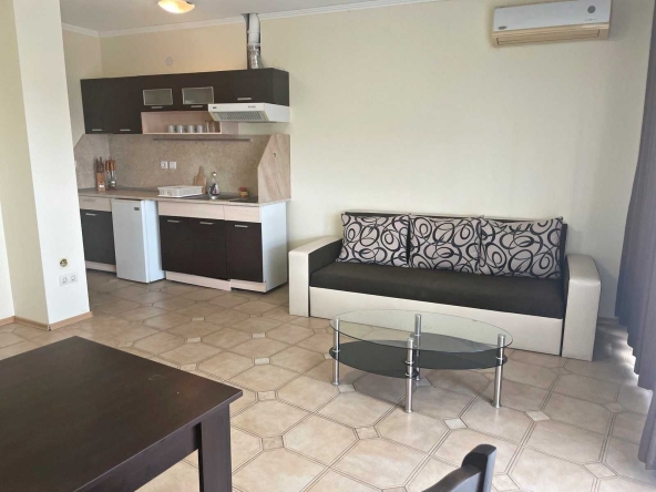 Двустаен апартамент в к.к. Слънчев бряг - 103 кв.м за 461 €/кв.м - Снимка #1