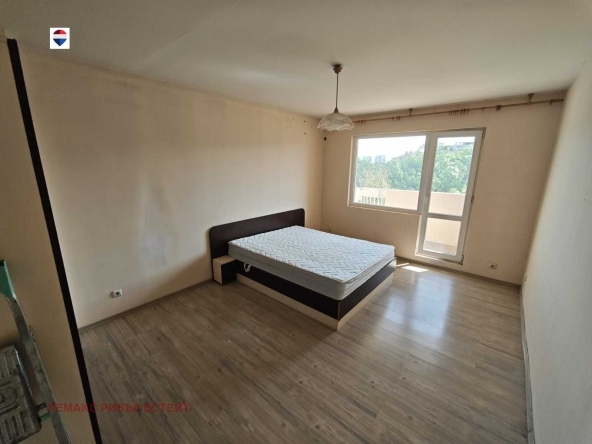 Двустаен апартамент в Русе, Централен южен район - 69 кв.м за 709 €/кв.м - Снимка #1