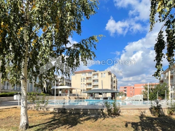 Двустаен апартамент в к.к. Слънчев бряг - 62 кв.м за 436 €/кв.м - Снимка #1