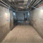Дава се под наем Гараж / Паркомясто в Русе, Ялта - 38 кв.м за 180 € - Снимка #1