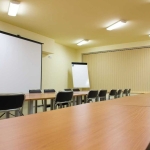 Дава се под наем Офис в Смолян, Каптажа - 300 кв.м за 600 € - Снимка #1
