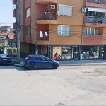 Дава се под наем Магазин в Шумен, Болницата - 110 кв.м за 500 € - Снимка #1