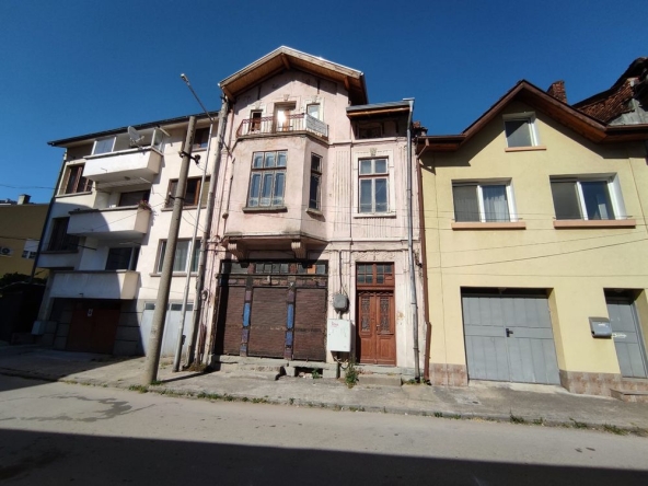 Къща в Габрово, Радичевец - 360 кв.м за 556 €/кв.м - Снимка #1