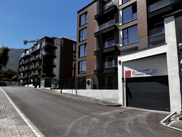Дава се под наем Гараж / Паркомясто в София, Драгалевци - 19 кв.м за 220 € - Снимка #1