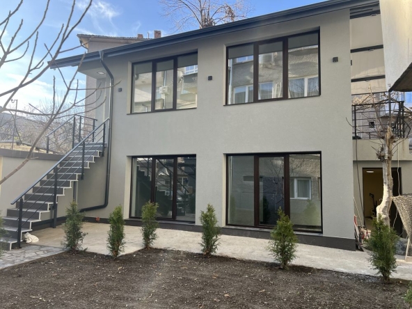 Къща в Пловдив, Коматевски възел - 150 кв.м за 1994 €/кв.м - Снимка #1