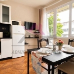 Дава се под наем Тристаен апартамент в Варна, Базар Левски - 68 кв.м за 550 € - Снимка #1