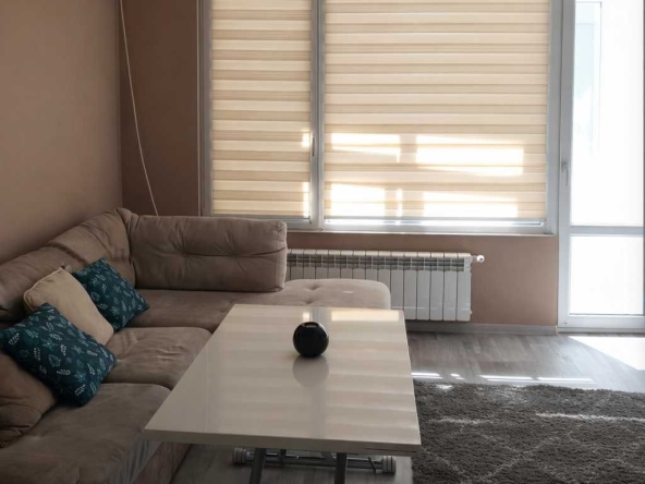 Дава се под наем Тристаен апартамент в София, Изток - 85 кв.м за 870 € - Снимка #1