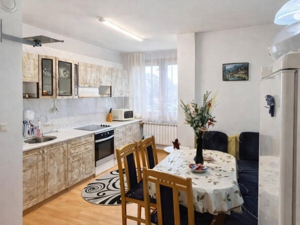 Четиристаен апартамент в Бургас, Лазур - 107 кв.м за 2477 €/кв.м - Снимка #1