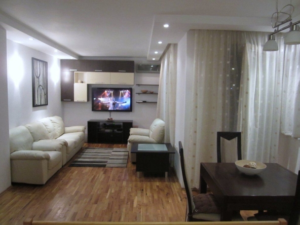 Дава се под наем Двустаен апартамент в София, Витоша - 92 кв.м за 750 € - Снимка #1