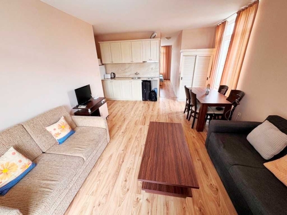 Двустаен апартамент в к.к. Слънчев бряг - 55 кв.м за 1326 €/кв.м - Снимка #1
