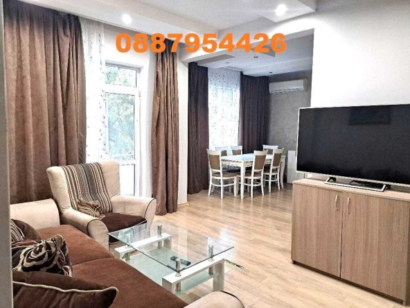 Тристаен апартамент в София, Център - 80 кв.м за 4250 €/кв.м - Снимка #1