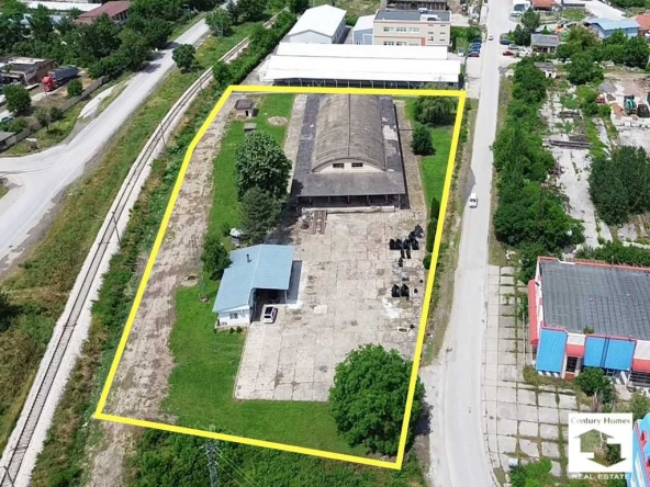 Промишлена сграда в Полски Тръмбеш - 8500 кв.м за 44 €/кв.м - Снимка #1