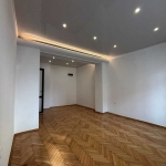 Дава се под наем Офис в Габрово, Център - 40 кв.м за 300 € - Снимка #1