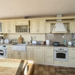 Дава се под наем Къща в Варна, м-т Св. Никола - 200 кв.м за 2000 € - Снимка #1