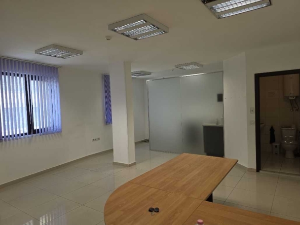Дава се под наем Офис в Варна, Център - 70 кв.м за 500 € - Снимка #1