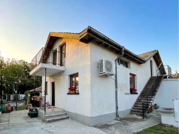 Къща в с. Аспарухово, Област Бургас - 220 кв.м за 614 €/кв.м - Снимка #1