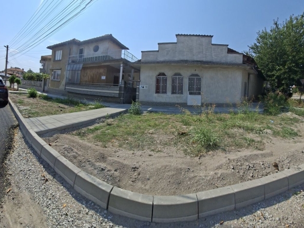 Къща в Левски - 320 кв.м за 281 €/кв.м - Снимка #1