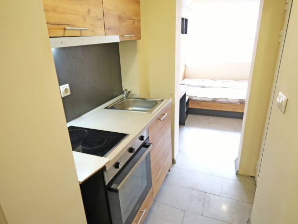 Дава се под наем Едностаен апартамент в Божурище - 38 кв.м за 255 € - Снимка #1