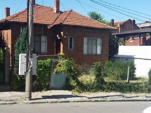 Къща в Лом - 265 кв.м за 265 €/кв.м - Снимка #1