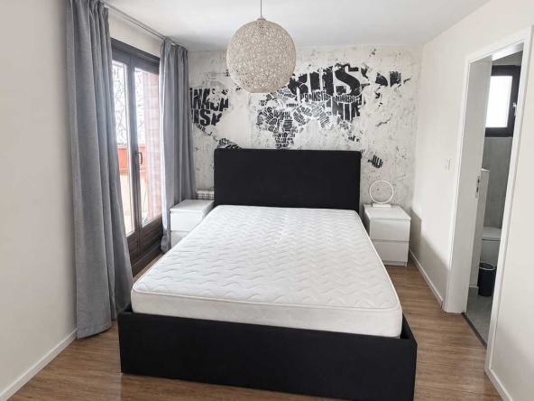 Дава се под наем Двустаен апартамент в София, Изток - 70 кв.м за 550 € - Снимка #1