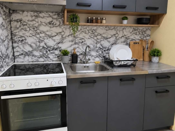 Дава се под наем Двустаен апартамент в Пирдоп - 60 кв.м за 40 € - Снимка #1