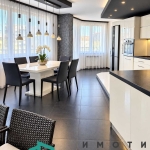 Дава се под наем Многостаен апартамент в София, Център - 154 кв.м за 950 € - Снимка #1