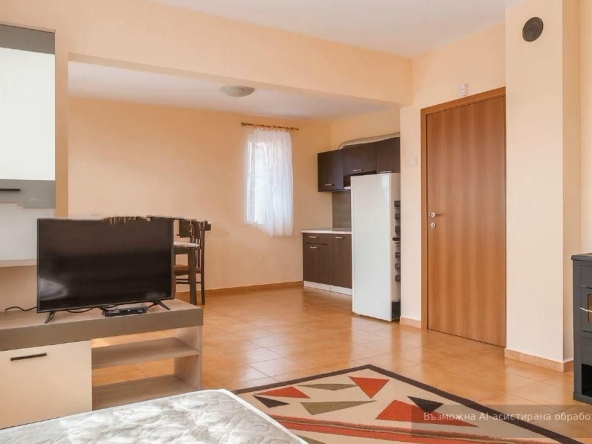 Дава се под наем Етаж от къща в Бяла - 130 кв.м за 460 € - Снимка #1