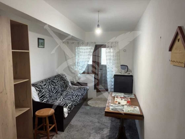 Дава се под наем Едностаен апартамент в Варна, Център - 20 кв.м за 230 € - Снимка #1