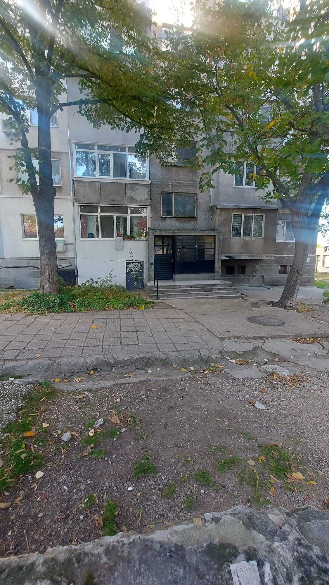 Тристаен апартамент в Хасково, Орфей - 75 кв.м за 800 €/кв.м - Снимка #1