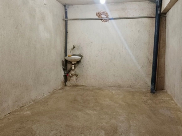 Дава се под наем Гараж / Паркомясто в Стара Загора, Център - 18 кв.м за 80 € - Снимка #1