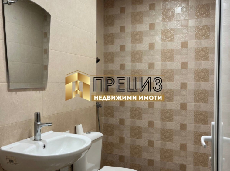 Тристаен апартамент в Шумен, Добруджански - 76 кв.м за 1553 €/кв.м - Снимка #1