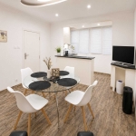Четиристаен апартамент в София, Света Троица - 100 кв.м за 2480 €/кв.м - Снимка #1