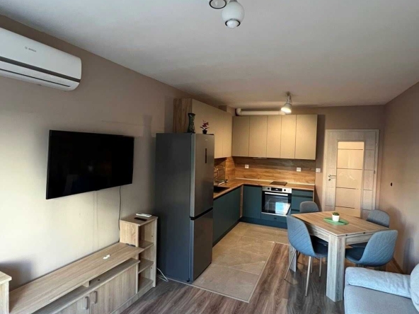 Дава се под наем Тристаен апартамент в София, Център - 75 кв.м за 700 € - Снимка #1