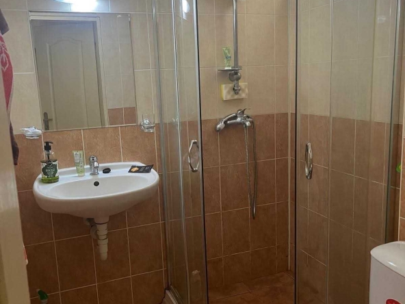 Двустаен апартамент в к.к. Слънчев бряг - 65 кв.м за 1031 €/кв.м - Снимка #1