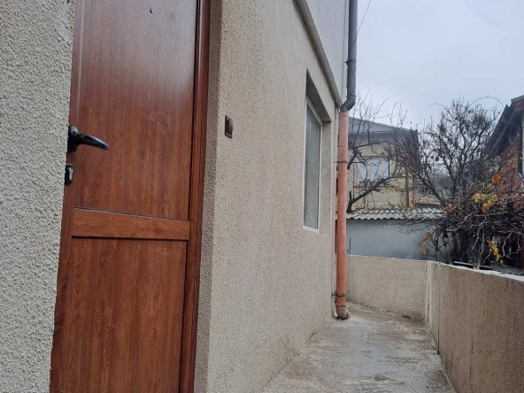 Тристаен апартамент в Добрич, Христо Ботев - 87 кв.м за 834 €/кв.м - Снимка #1