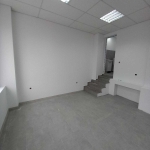 Дава се под наем Магазин в Разлог - 35 кв.м за 260 € - Снимка #1