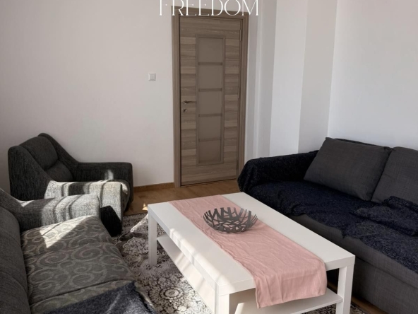 Дава се под наем Тристаен апартамент в Варна, Бриз - 80 кв.м за 650 € - Снимка #1