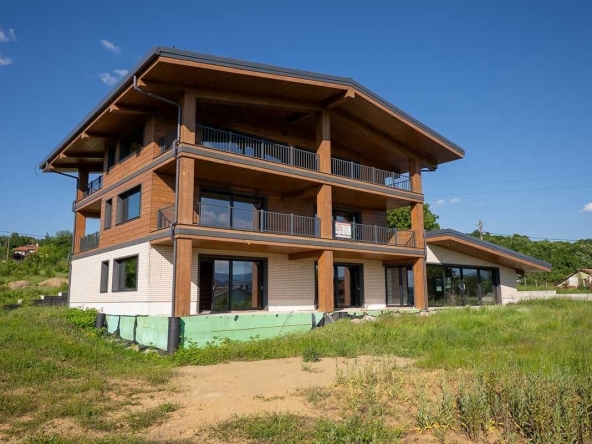 Къща в Габрово, Център - 726 кв.м за 1800 €/кв.м - Снимка #1