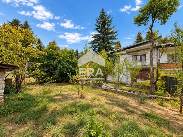 Къща в с. Горни Окол, Област София-област - 220 кв.м за 587 €/кв.м - Снимка #1