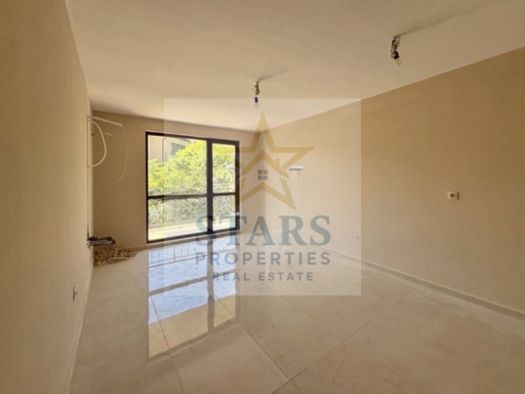 Тристаен апартамент в к.к. Св.Св. Константин и Елена - 88 кв.м за 2841 €/кв.м - Снимка #1