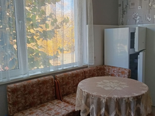 Тристаен апартамент в Шумен, Добруджански - 82 кв.м за 1732 €/кв.м - Снимка #1