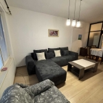 Дава се под наем Тристаен апартамент в Пловдив, Център - 80 кв.м за 399 € - Снимка #1